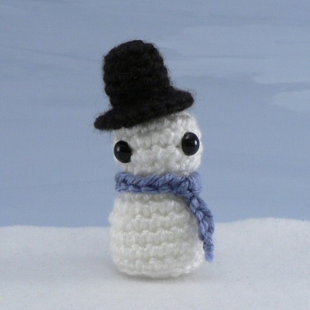 (image for) PocketAmi Set 4: Christmas - three amigurumi crochet patterns: Reindeer, Snowman, Elf - Click Image to Close