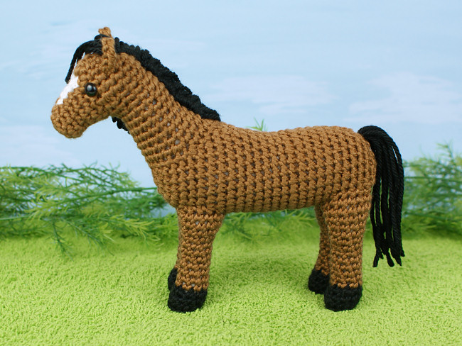 Horse, Unicorn and Pegasus - THREE amigurumi crochet patterns - Click Image to Close