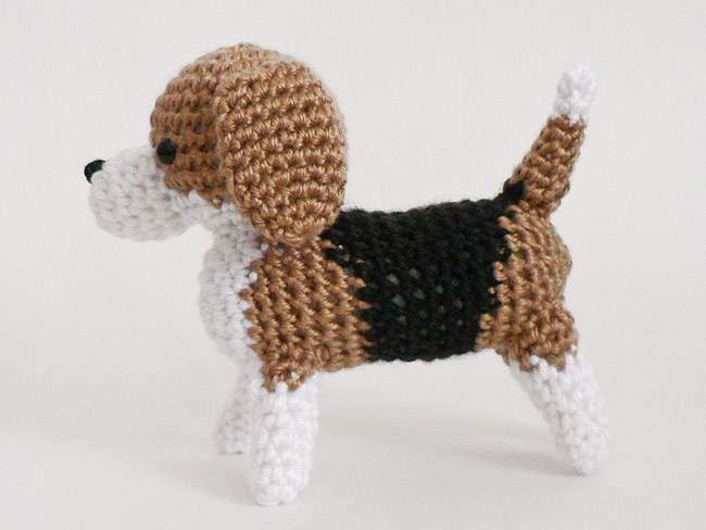 (image for) AmiDogs Beagle amigurumi crochet pattern - Click Image to Close